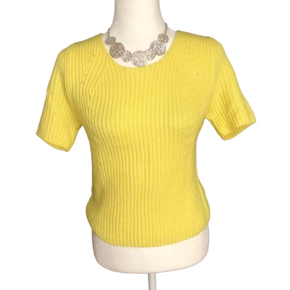 🇺🇸 🛍️ Neon Yellow Short Sleeve Knit Sweater, Women’s XS - Picture 1 of 2